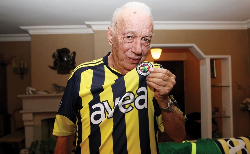 Metin Serezli Vefat Etti