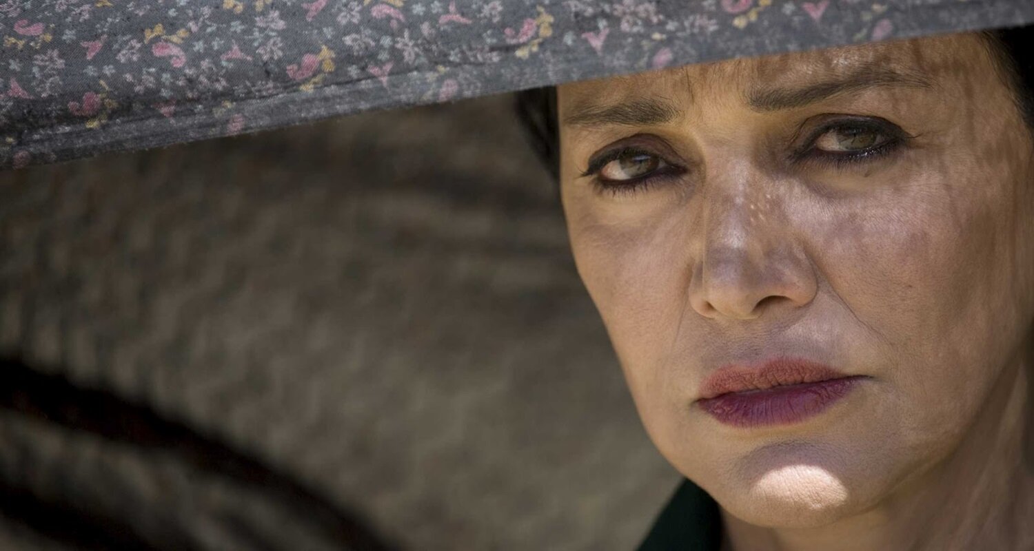 Soraya’yı Taşlamak