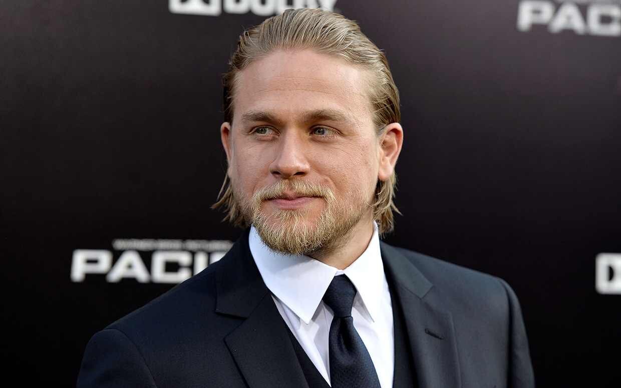 Charlie Hunnam, Fifty Shades of Grey’i Neden Reddetti?