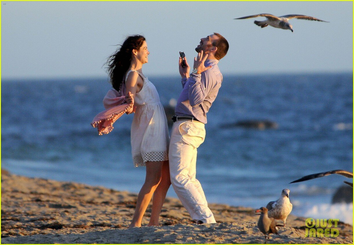 Chris Evans’lı Playing It Cool’un İlk Fragmanı Geldi!