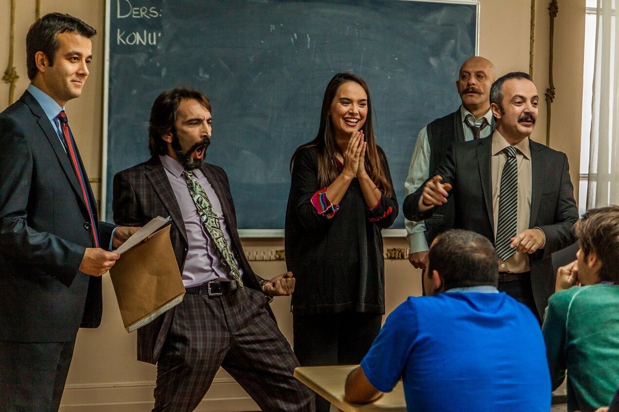 Bir Sınav Komedisi: Öğrenci İşleri