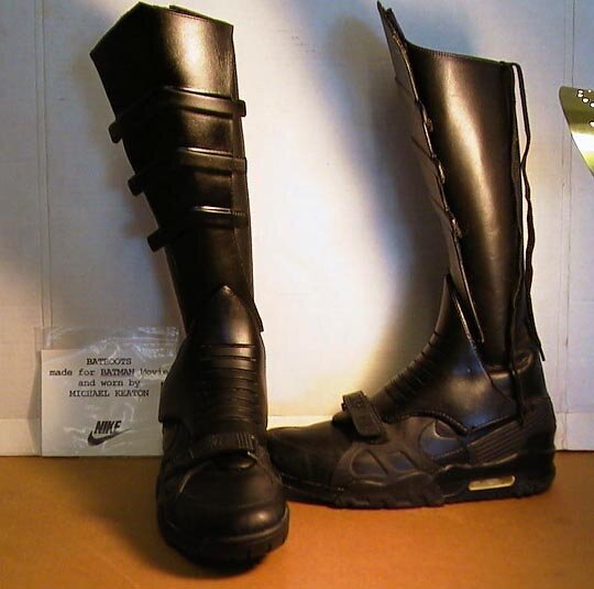 batman-nikes-Filmloverss