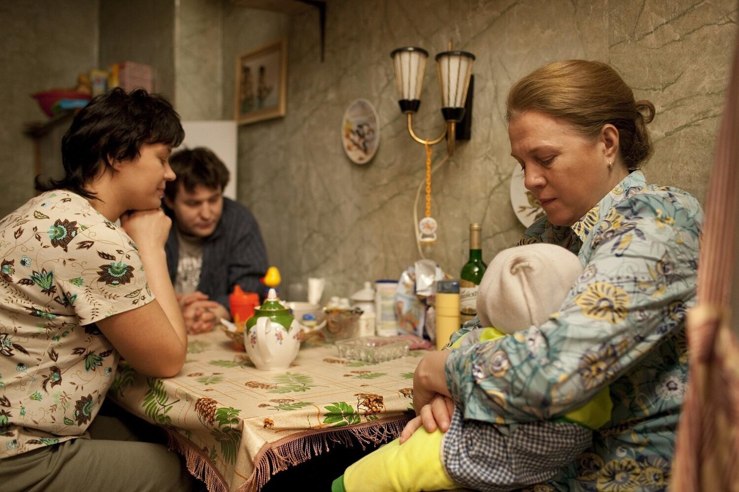 elena-(2011)-large-picture