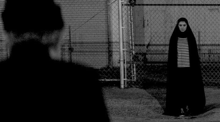 Gece Yarısı Sokakta Tek Başına Bir Kız – A Girl Walks Home Alone at Night