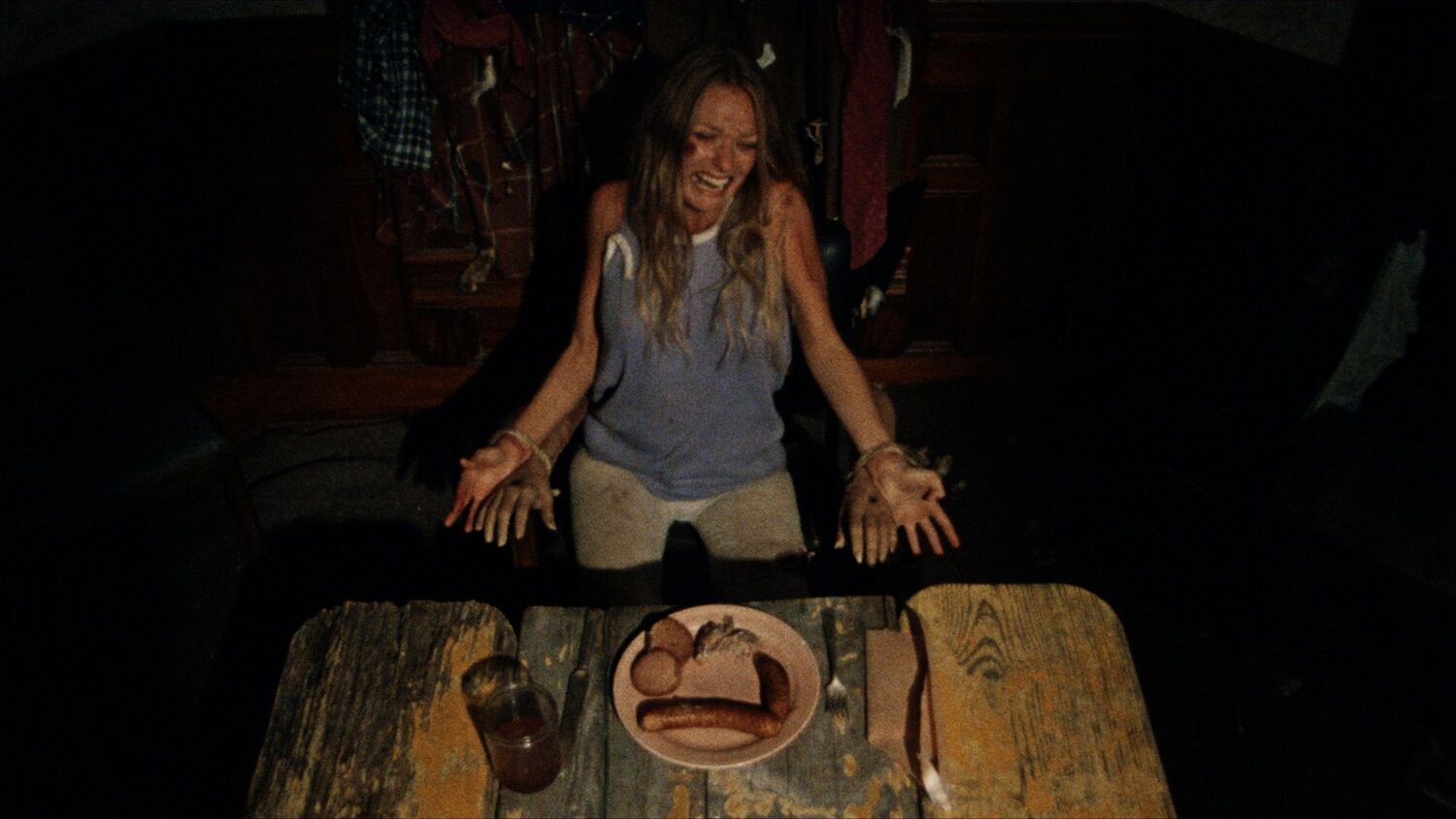 The-Texas-Chainsaw-Massacre-nisan-vizyon-filmloverss