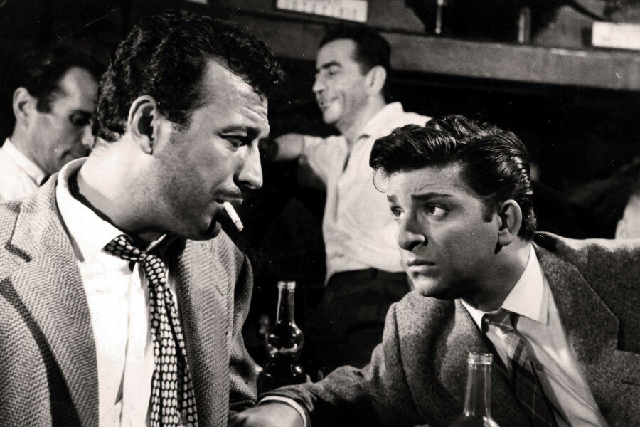 Hey Yavrum Hey, Sadri Alışık Bugün Ölmüş…