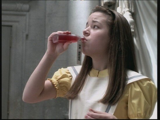 Alice-in-Wonderland-1999-nick-willing-filmloverss