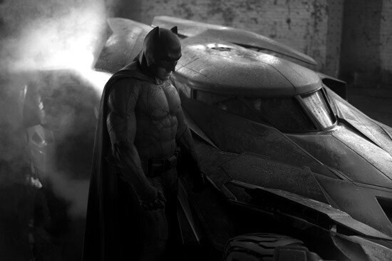 Ben-Affleck-Batman-Batmobile-Filmloverss