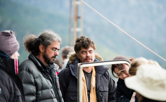 a-perfect-day-benicio-del-toro-filmloverss