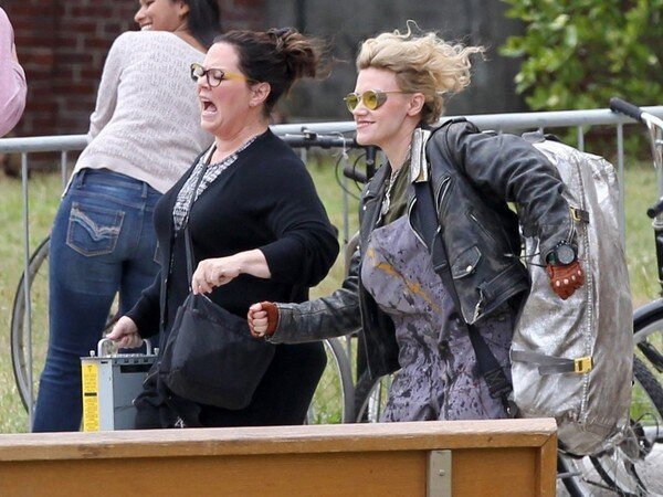 melissa-mccarthy-kate-mckinnon-ghostbusters-2-filmloverss