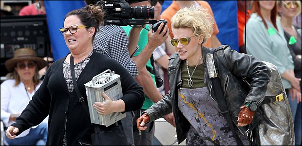 melissa-mccarthy-kate-mckinnon-ghostbusters-3-filmloverss