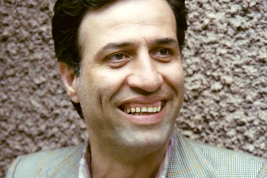 Kemal Sunal: Ağlanacak Halimize Güldüren Adam