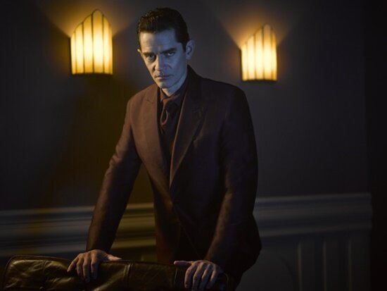 Gotham-Season-2-James-Frain-Theo-Galavan-Filmloverss