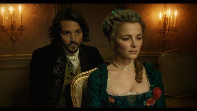 casanavo-diego-luna-filmloverss
