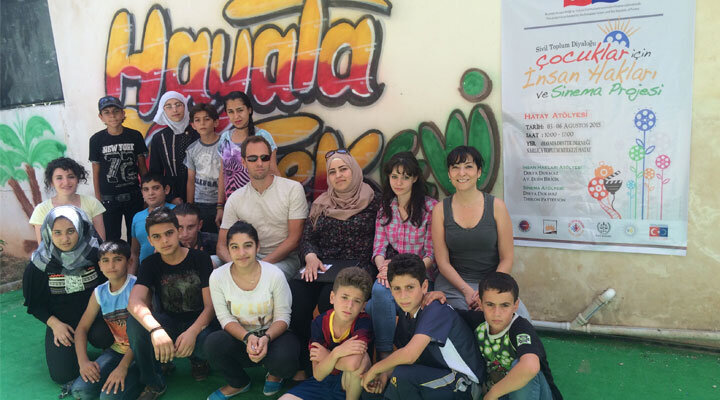 Çocuklar için İnsan Hakları ve Sinema Projesi Hatay’da Mülteci Çocuklarla Buluşuyor!