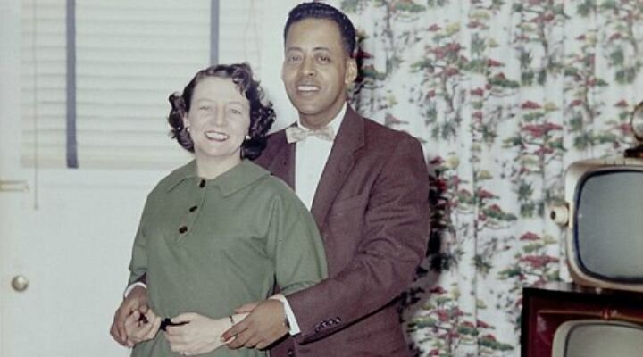 Uzaylılar Tarafından Kaçırılan İlk Çiftin Hikayesi: Captured!