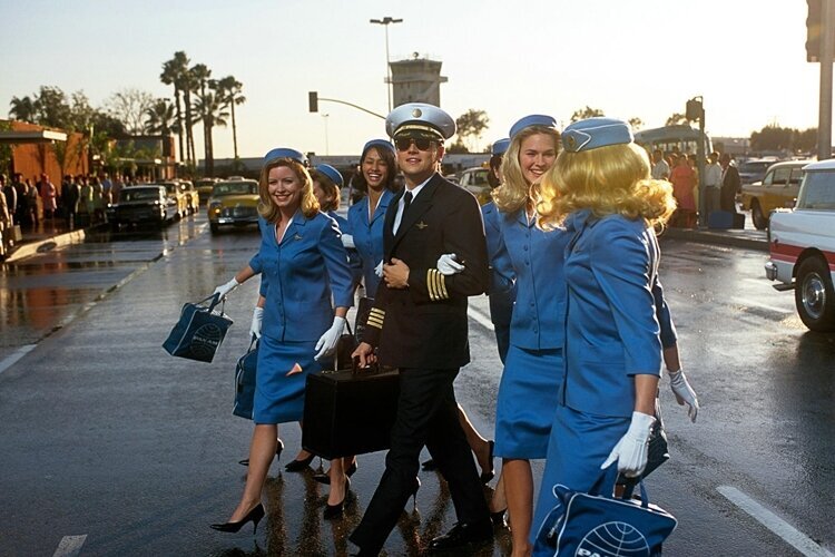 catch-me-if-you-can-leonardo-dicaprio - filmloverss