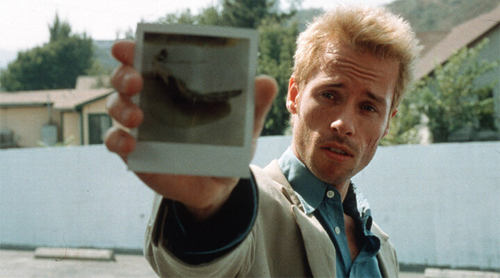 Christopher Nolan’ın Memento’su Yeniden Çekiliyor!