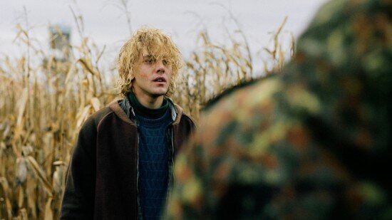 tom_at_the_farm-filmloverss