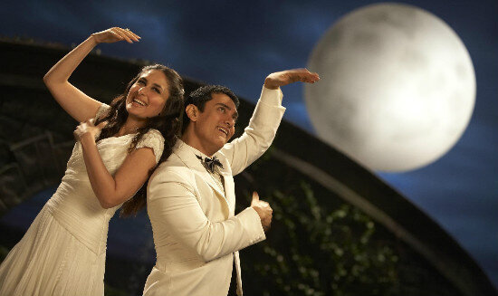3-idiots-kareena-kapoor-and-aamir-khan-filmloverss