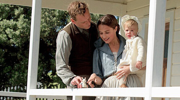 Alicia Vikander ve Michael Fassbender’lı Light Between Oceans’tan İlk Görsel