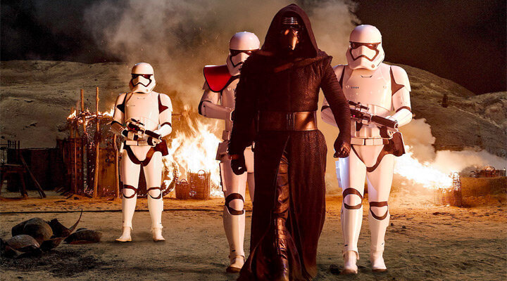 Star Wars: The Force Awakens Rekorlarla Geldi!