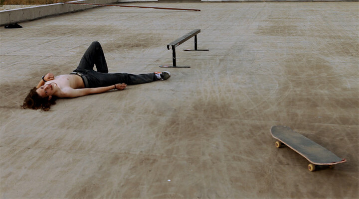 Filmler “Aşk ve Başka Bi’ Dünya” için Yarışıyor!