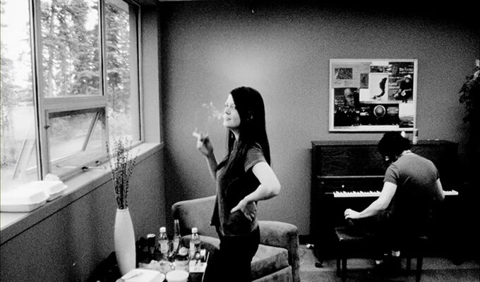 White - Stripes - filmloverss
