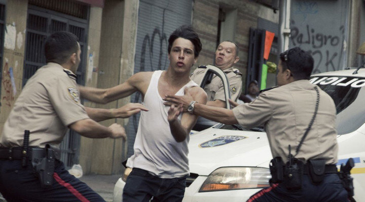 Venedik Film Festivali’nden Altın Aslan’la Dönen From Afar’ın Fragmanı Yayınlandı