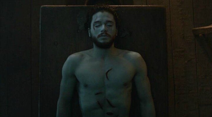 Kit Harrington Game of Thrones Hayranlarından Özür Diledi!