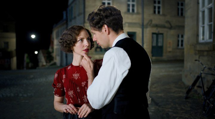 13 Minutes Filminden Türkçe Altyazılı İki Yeni Klip!