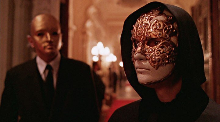 Eyes Wide Shut Hakkında Mutlaka Bilinmesi Gereken 15 Detay!