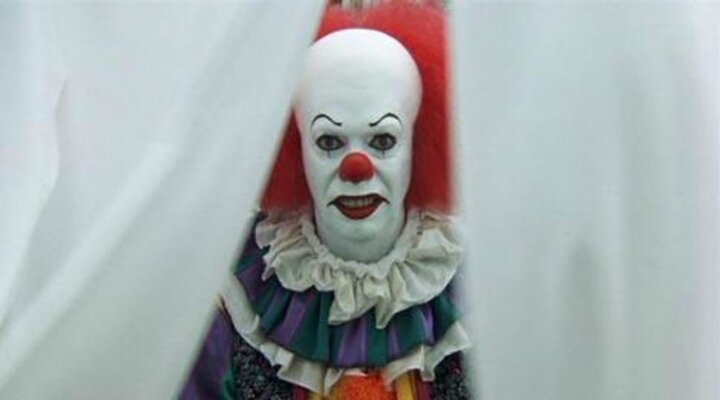 Merakla Beklediğimiz It’ten Pennywise’lı İlk Görsel Yayınlandı!