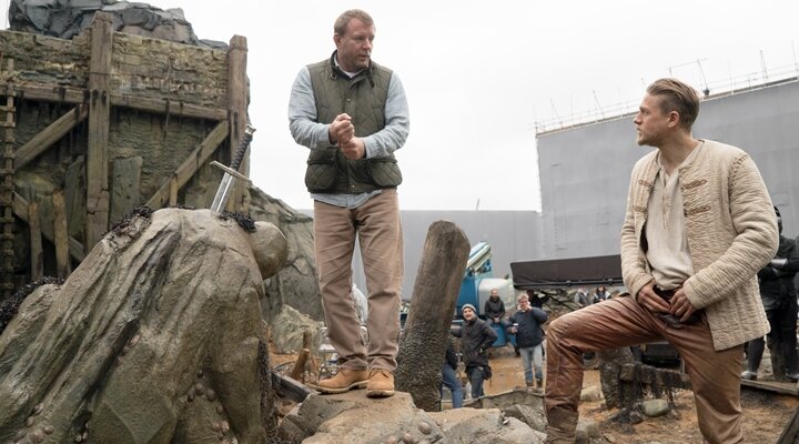 Guy Ritchie’nin Merakla Beklenen Filmi King Arthur: Legend of the Sword’dan İlk Görseller!