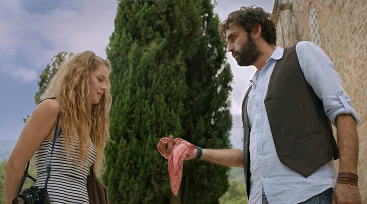 Çok Uzak Fazla Yakın’ın Vizyon Tarihi Belli Oldu!