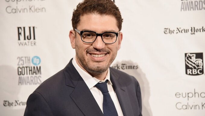 NEW YORK, NY - NOVEMBER 30: Writer Sam Esmail attends the 25th Annual Gotham Independent Film Awards at Cipriani Wall Street on November 30, 2015 in New York City. (Photo by Theo Wargo/Getty Images)