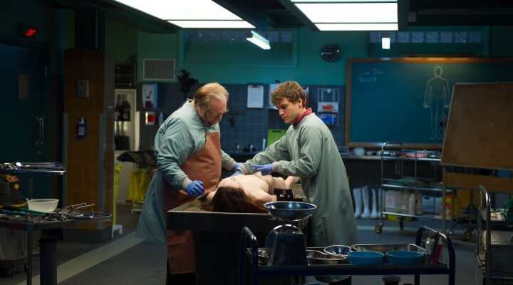 Emile Hirsch’ün Başrolünde Yer Aldığı The Autopsy Of Jane Doe’dan Fragman Yayınlandı!