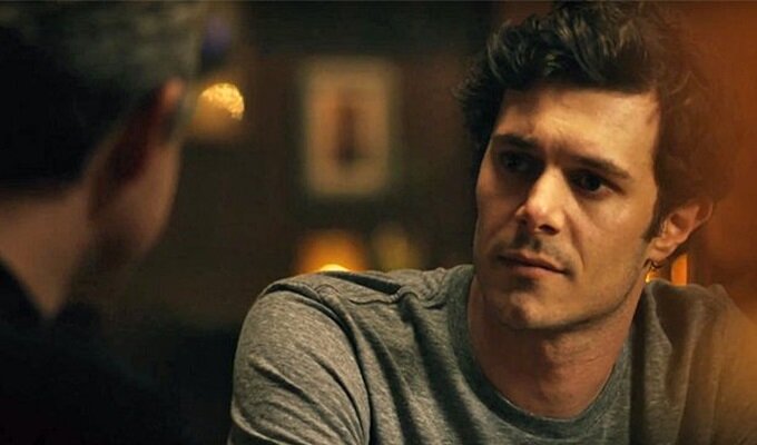 startup-1-sezon-1-bolum-adam-brody-filmloverss