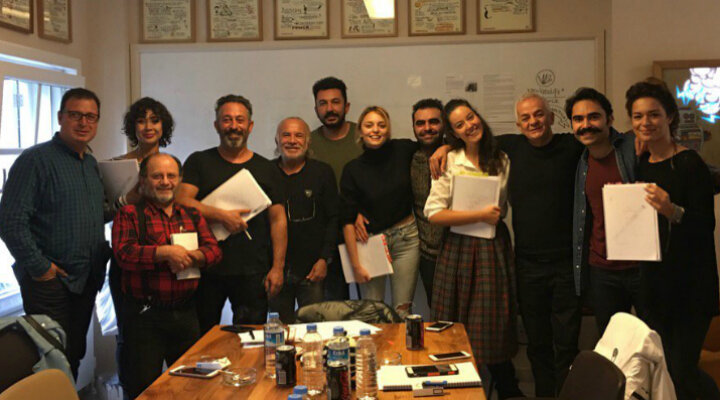 Cem Yılmaz’lı Deli Aşk Filmi Geliyor!