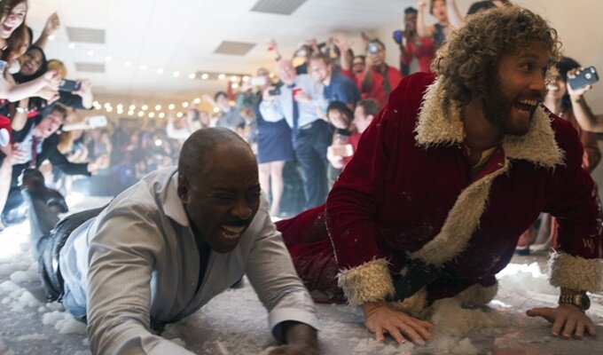 office-christmas-party-filmloverss
