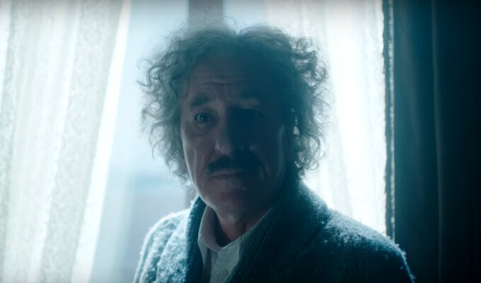 geoffrey-rush-albert-einstein-genius-filmloverss