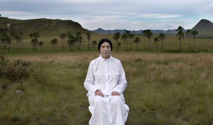 the-space-between-marina-abramovic-and-brazil-filmloverss