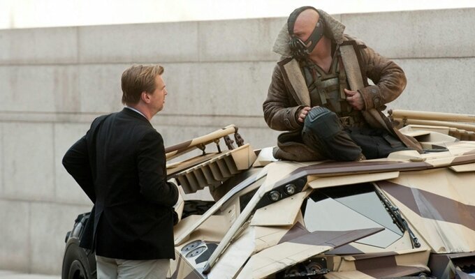 tom-hardy-christopher-nolanin-yonetecegi-bir-bond-filmine-sicak-bakiyor-filmloverss
