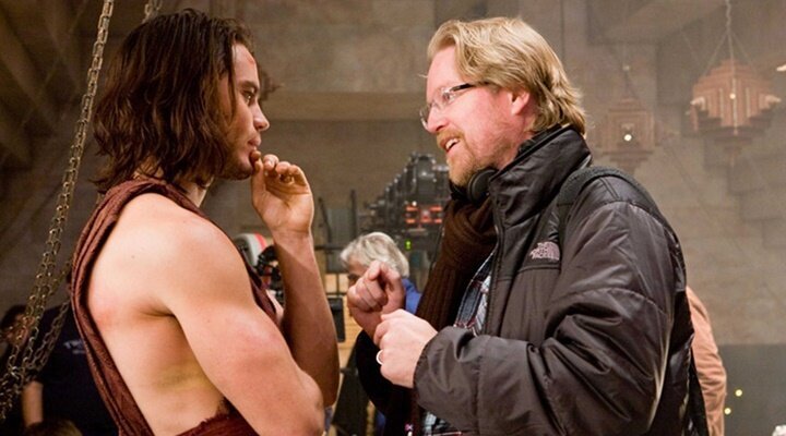 Andrew Stanton Stranger Things’in 2. Sezonunda Yönetmen Koltuğuna Oturacak!