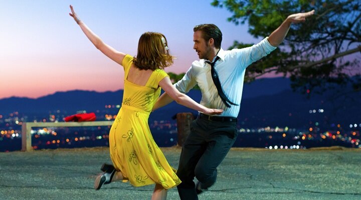 Caz Otobüsüyle Sinemada Bir Tur