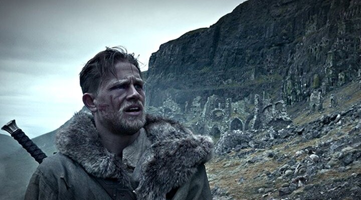 Guy Ritchie İmzalı King Arthur: Legend of the Sword’tan Yeni Fragman Yayınlandı!