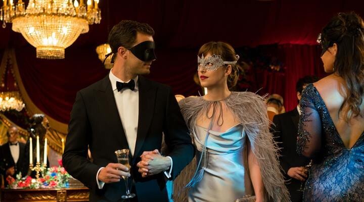 Karanlığın Elli Tonu – Fifty Shades Darker
