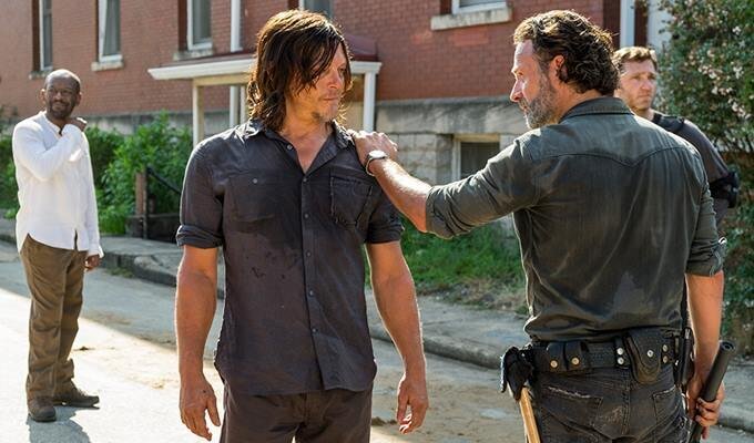 the-walking-dead-7-sezon-9-bolum-filmloverss