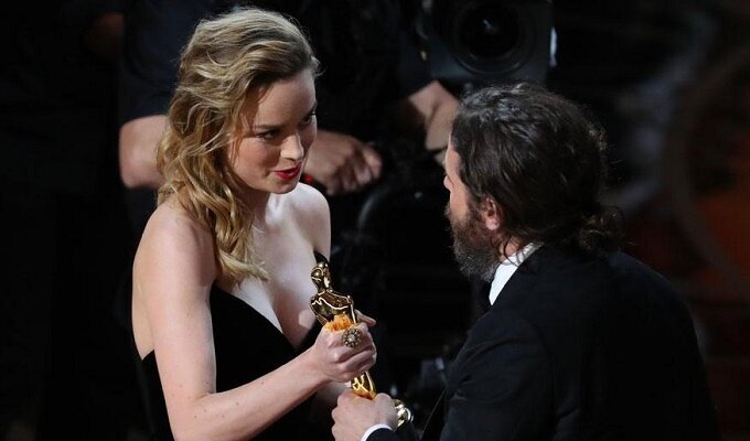 brie-larson-casey-affleck-oscar-filmloverss