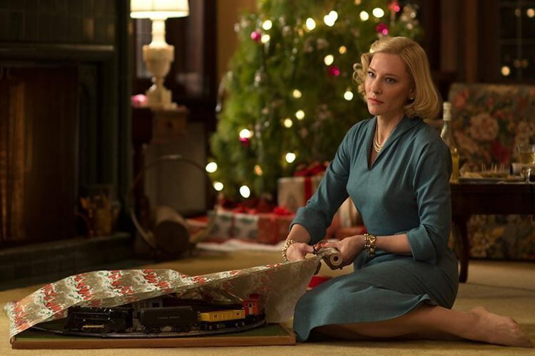 carol-da-kirmizinin-kullanimini-ve-oyuncak-tren-motifini-ele-alan-muazzam-bir-video-filmloverss